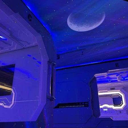 Bmax Spacepods Sleep In Space - 4Mins From Mactan Airport Lapu-Lapu City Exterior foto