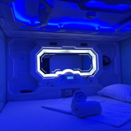 Bmax Spacepods Sleep In Space - 4Mins From Mactan Airport Lapu-Lapu City Exterior foto
