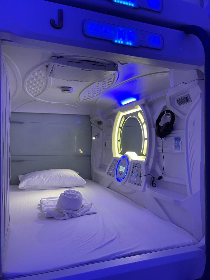 Bmax Spacepods Sleep In Space - 4Mins From Mactan Airport Lapu-Lapu City Exterior foto