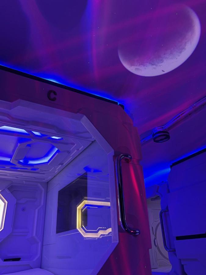Bmax Spacepods Sleep In Space - 4Mins From Mactan Airport Lapu-Lapu City Exterior foto